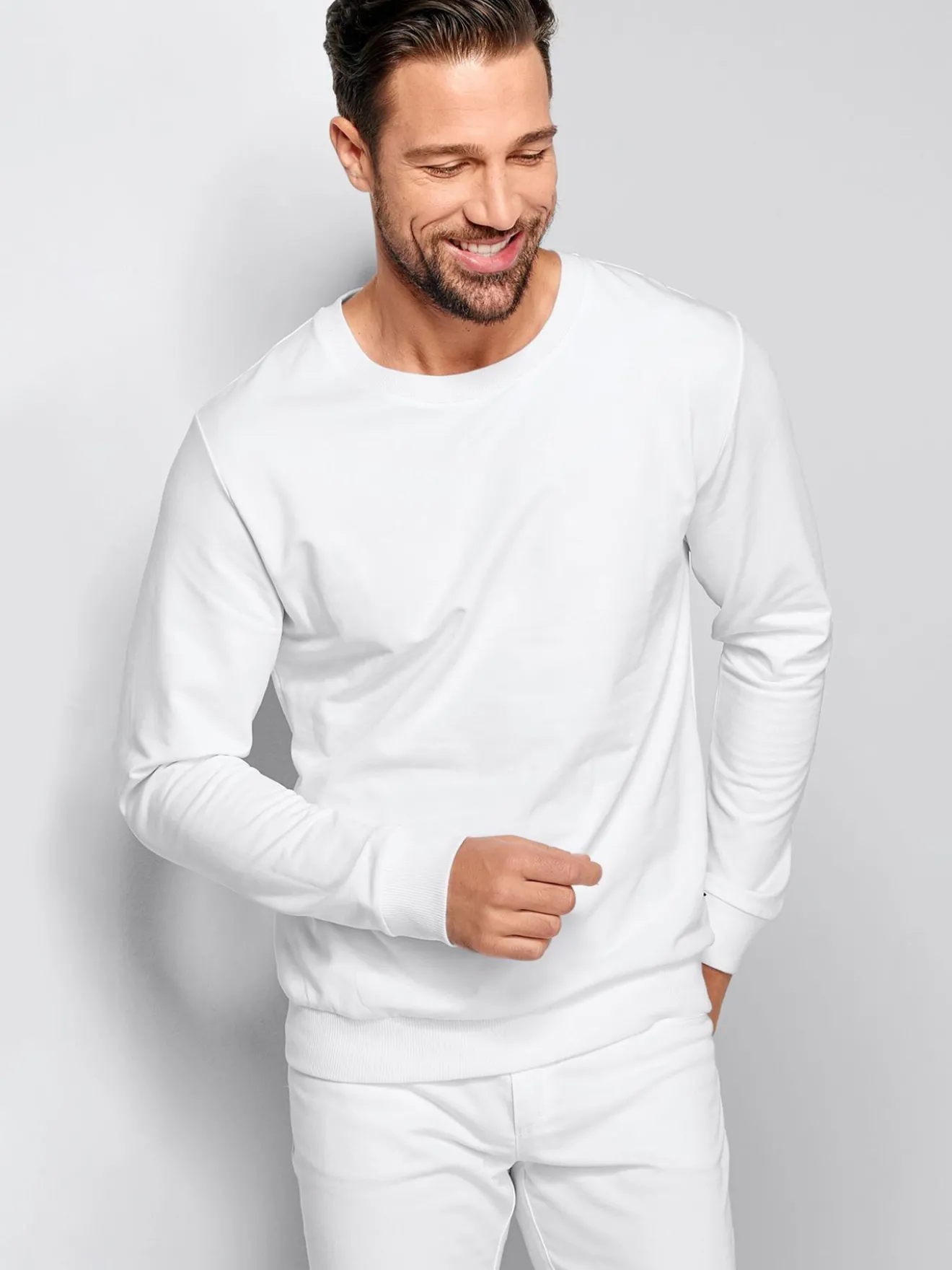 Sweatshirt